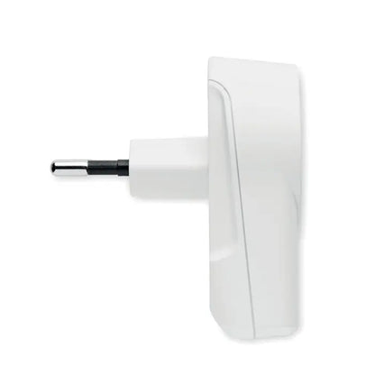 Adapter de perete alb din plastic skross euro usb cu priza europeana neagra si argintie cu doua pini 12w