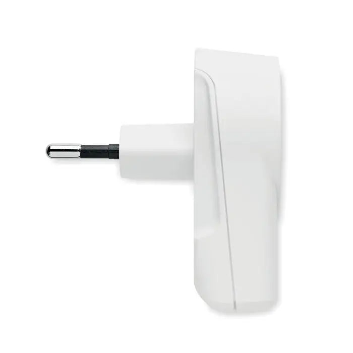Încărcător skross euro usb ac 27w alb de plastic montat pe perete cu priză neagră și argintie