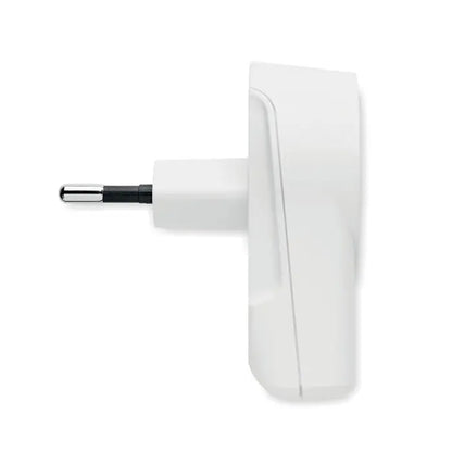 Încărcător skross euro usb ac 27w alb de plastic montat pe perete cu priză neagră și argintie