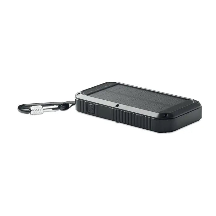 Incarcator solar portabil negru 8000 mAh cu suprafata texturata si carabiniera argintie atasata