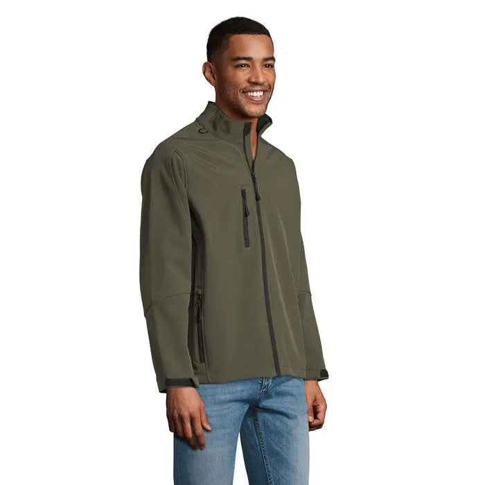 Jaca relax bărbați ss 340g jachetă soft-shell olive green cu fermoare negre și detalii discrete de cusături