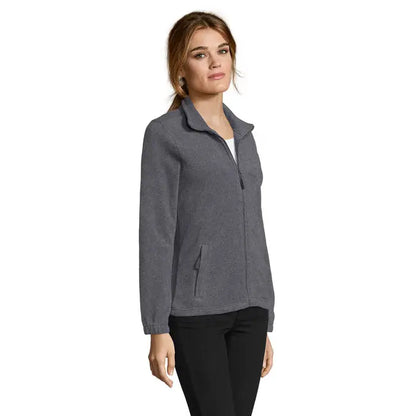 Jacheta fl femeii north 300g gri inchis din fleece texturat cu fermoar lung si doua buzunare frontale