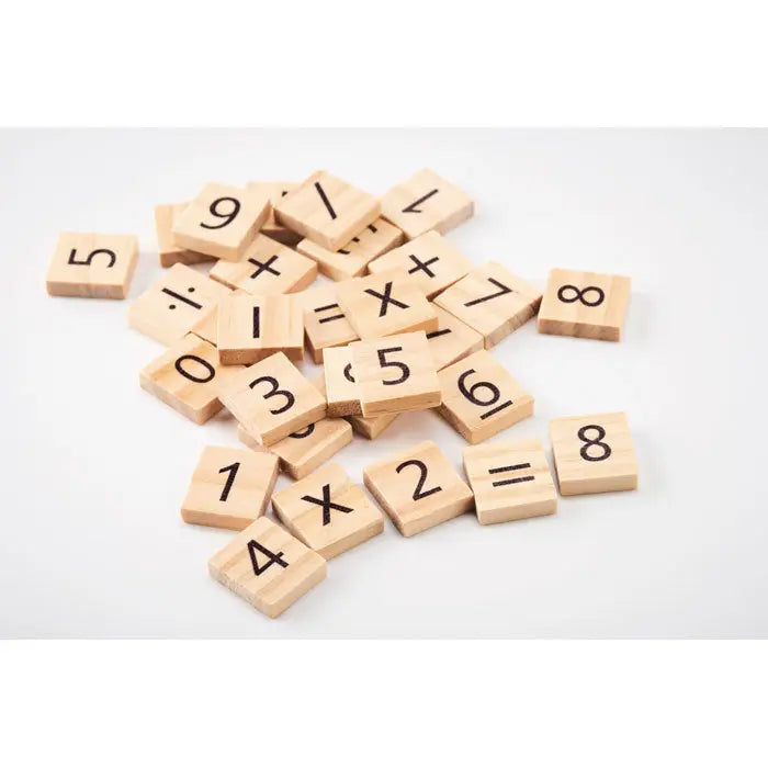 Light brown wooden blocks with black engraved numbers and math symbols for joc educativ de numarare din lemn