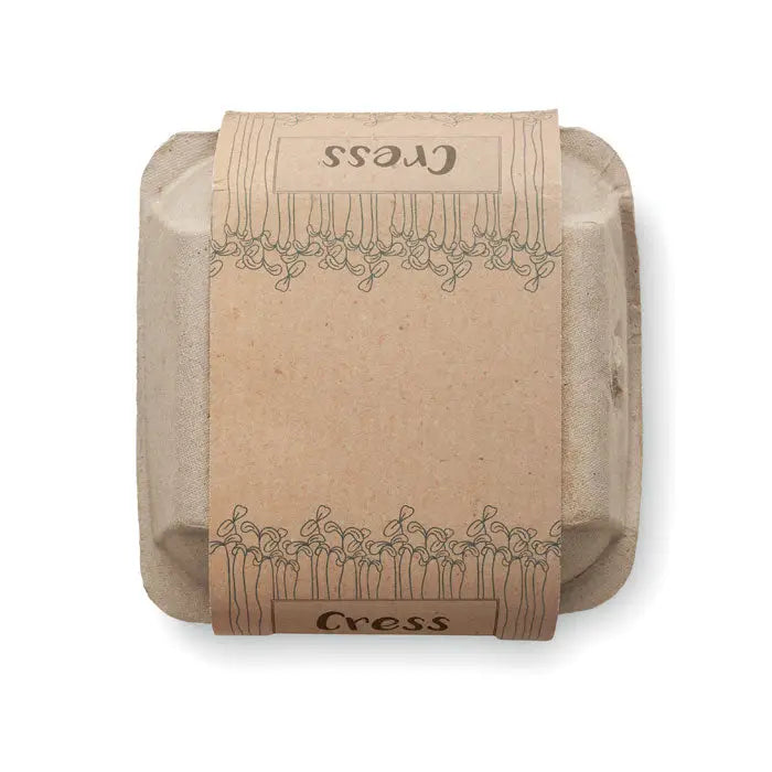 Kit de crestere a cartonului de oua beige din carton texturat cu eticheta maro cress si ilustratii de plante incoltite