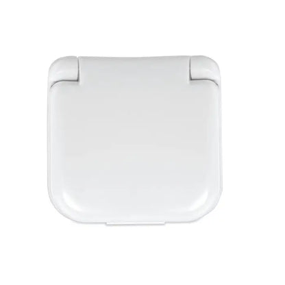 Kit de cusut compact cu scaun toaleta alb din plastic cu colțuri rotunjite și balamale integrate