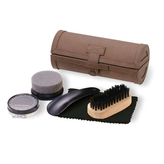 Kit de lustruit pantofi din piele maro cu perie neagra maner de lemn si recipient circular pentru polish