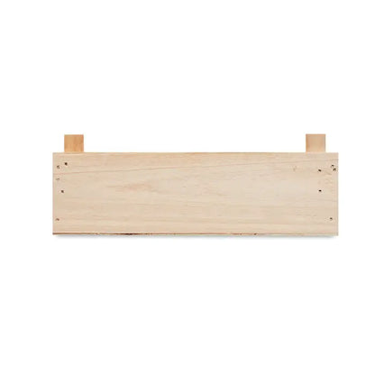 Kit rosii in lada de lemn usoara din lemn deschis cu manere patrate simple si design rustic