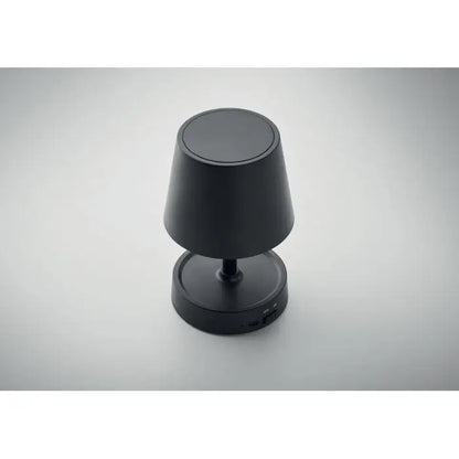 Lampa de masa reincarcabila prin usb cu finisaj negru mat, abajur conic si baza circulara din metal