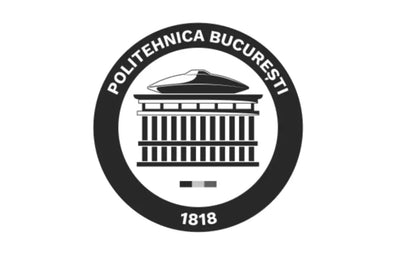 Logo circular alb-negru cu textul „politehnica bucurești” deasupra unei ilustrații stilizate a unei clădiri cu „1818” în partea de jos.