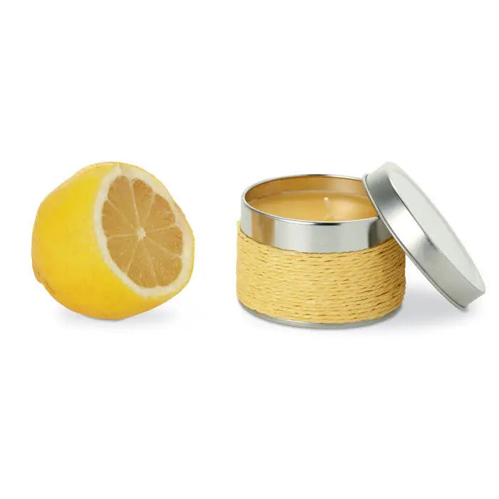 Lumanare cu parfum de lamaie galbena in cutie metalica legata cu snur natural si capac argintiu