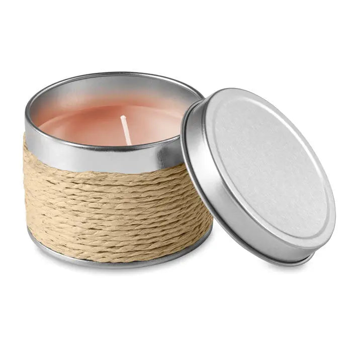 Lumanare cu parfum in cutie cilindrica metalica argintie cu capac si snur natural infasurat la mijloc