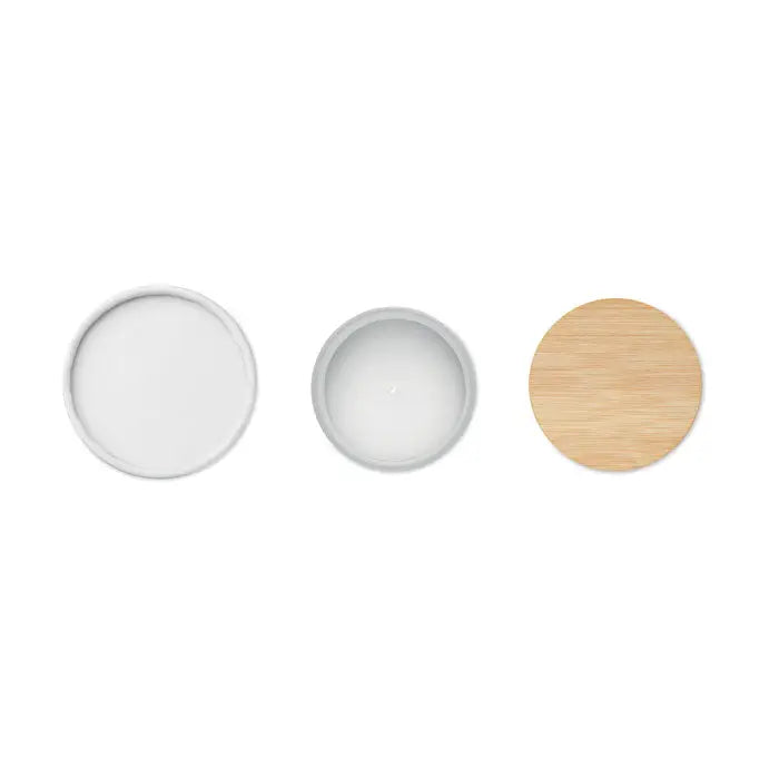 Trei suporturi circulare pentru lumanare de ceara pe baza de plante 120 gr, ceramic alb si finisaj lemn deschis