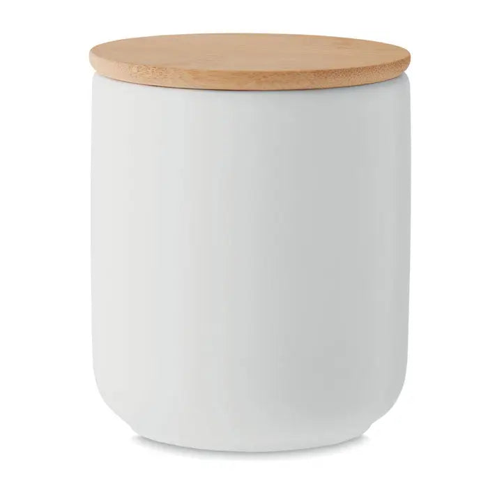 Lumanare de ceara pe baza de plante 200 gr in recipient alb din ceramica cu capac din lemn deschis