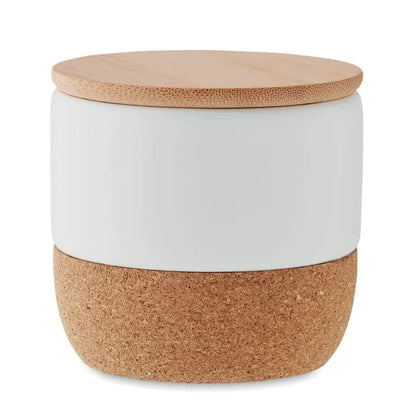 Lumanare de ceara pe baza de plante 80 gr in borcan ceramic alb cu capac din bambus si baza din plută