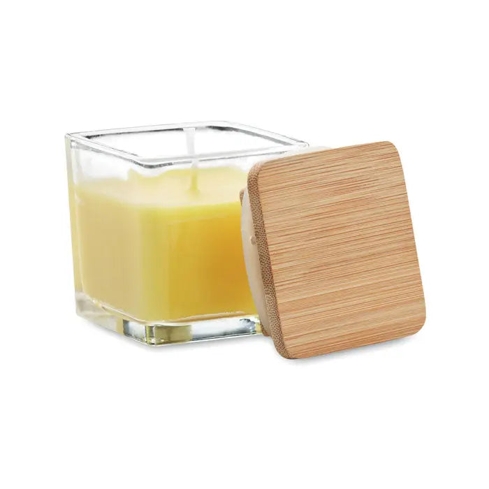 Lumanare parfumata patrata 50gr cu ceara galben pal si capac maro deschis din bambus
