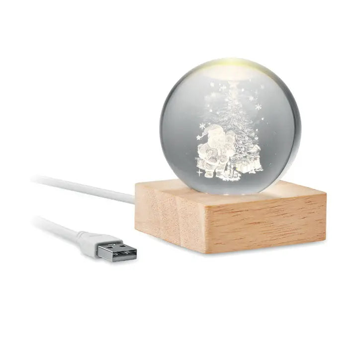 Minge de cristal led de craciun translucida cu scena gravata cu mos craciun si pom pe baza lemn natur