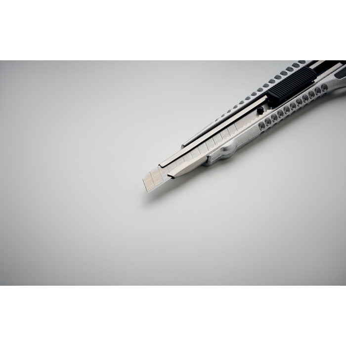 Cutit retractabil din aluminiu