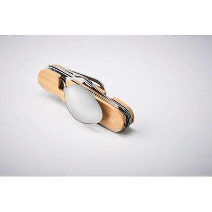 Set de tacamuri multifunctional