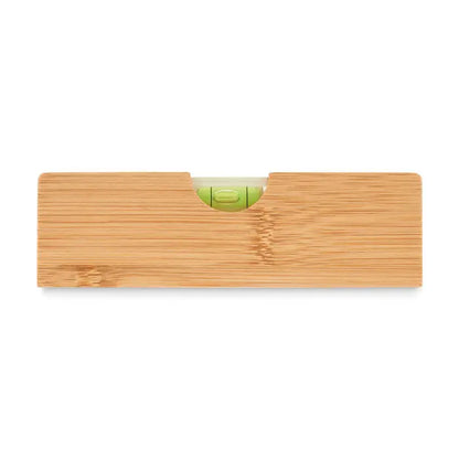 Nivela cu bula de aer din bambus ligh brown cu bula verde si indicator negru pentru masurare nivel si deschidere sticle