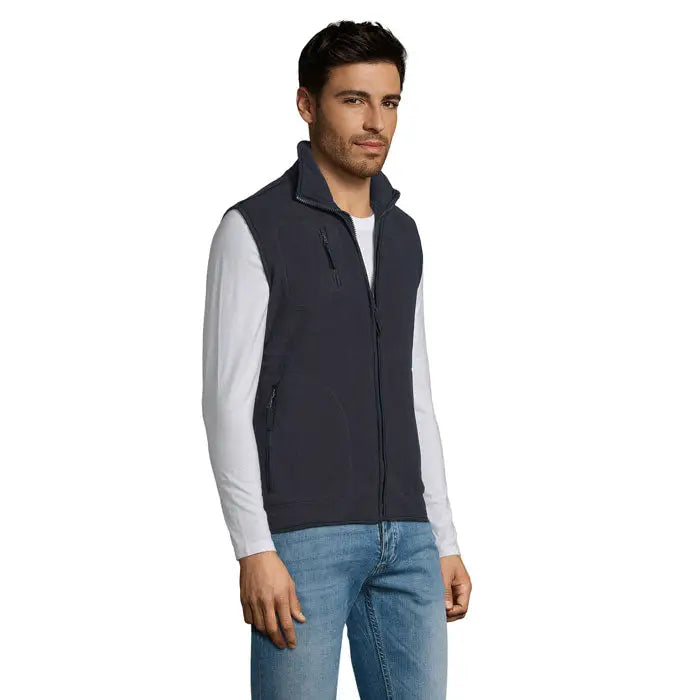 Vesta unisex norvegia fleece bleumarin cu fermoar integral, buzunare laterale si guler inalt din fleece
