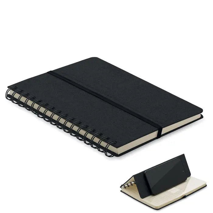 Notebook a5 cu suport pentru telefon spiralat negru cu coperta texturata si elastic, deschis si inchis pentru sustinere telefon