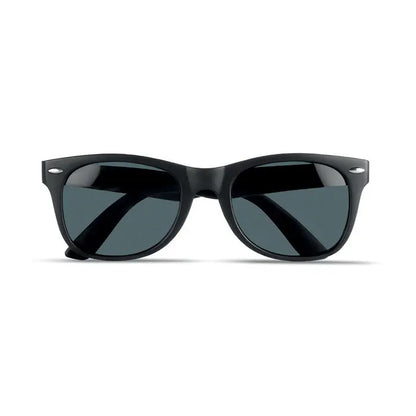 Ochelari de soare cu rame negre din plastic si brate de pluta cu lentile gri inchis