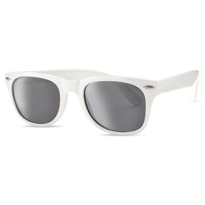 Ochelari de soare cu protectie uv cu rama alba din plastic si lentile oglinda gri inchis