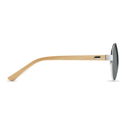 Ochelari de soare din bambus cu ramă maro deschis și lentile gri închis, design minimalist și elegant