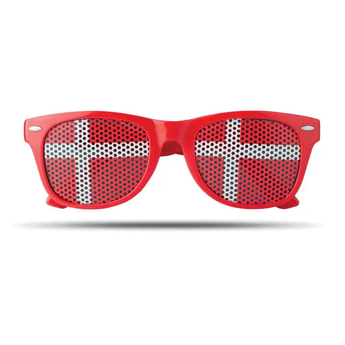 Ochelari de soare tara cu lentile perforate rosii din plastic cu design steagul Danemarcei