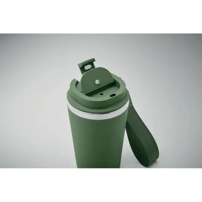 Pahar cu perete dublu 350 ml verde măsliniu izolat cu margine argintie, capac rabatabil și curea textilă asortată