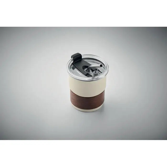 Pahar cu un singur perete 260 ml doua nuante crem si maro izolat cu capac transparent pai negru si margine metalica