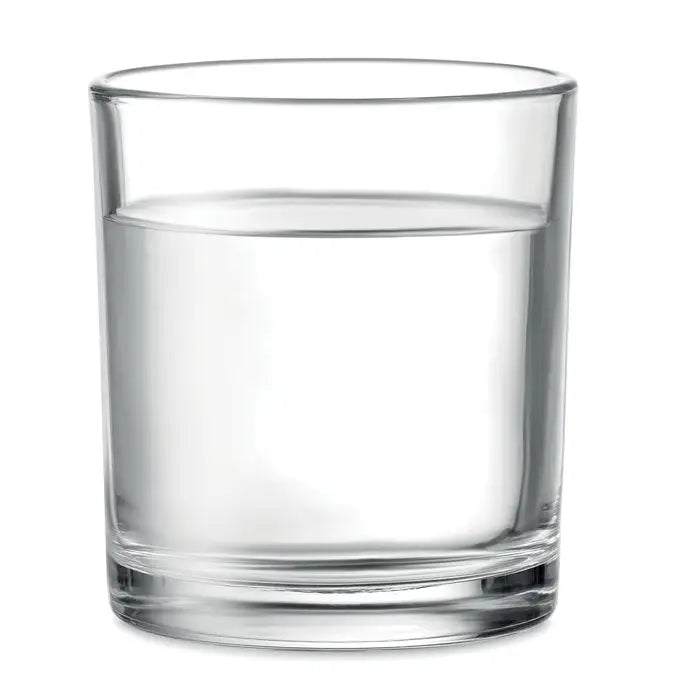 Pahar pentru bautura scurta 300 ml din sticla clara umplut cu apa