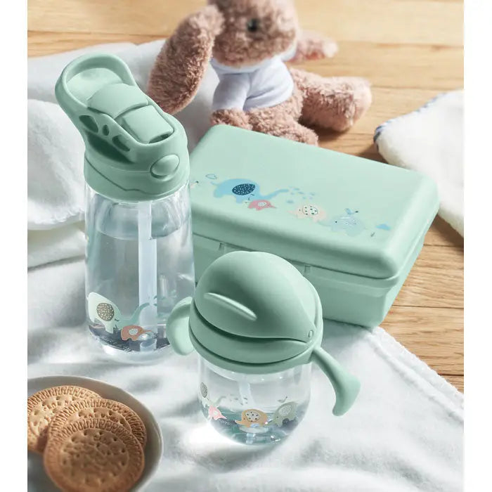 Pahar pentru bebeluș din silicon verde mentă cu capac și mâner și corp transparent din tritan cu ilustrații de elefant