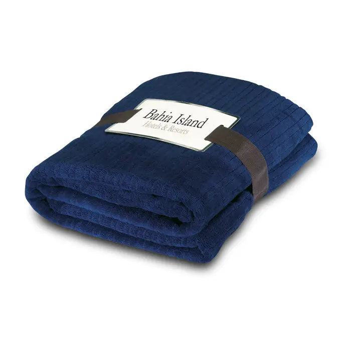 Patura de lana 240 gr/m2 albastru bleumarin cu tesatura tip nervura si eticheta bahia island hotels & resorts