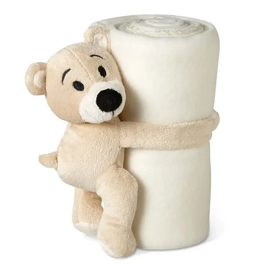Pătura de lână crem cu ursuleț bej pluș care ține o pătură fleece rulată crem