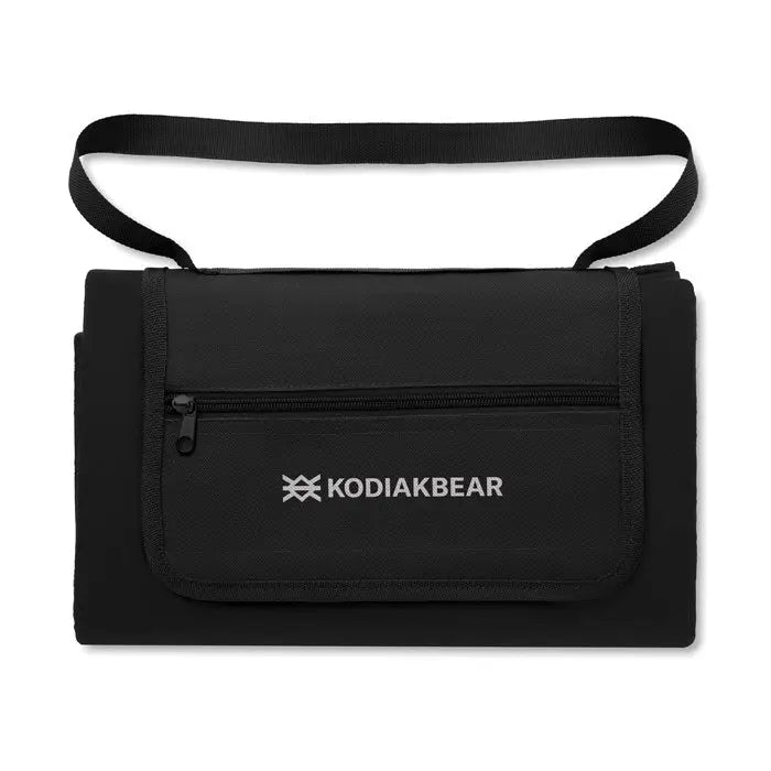 Patura de picnic kodakbear neagra pliabila cu buzunar frontal cu fermoar si bretea de umar reglabila