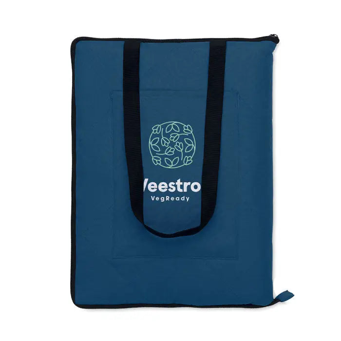Patura de picnic pliabila albastru cu curele negre si logo alb veestro vegready din material textil durabil