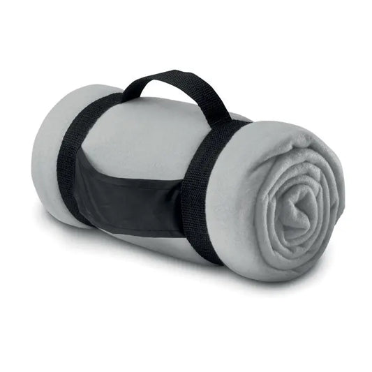Pătură din lână gri fleece rulată cu bretele și mâner din material negru pentru transport facil