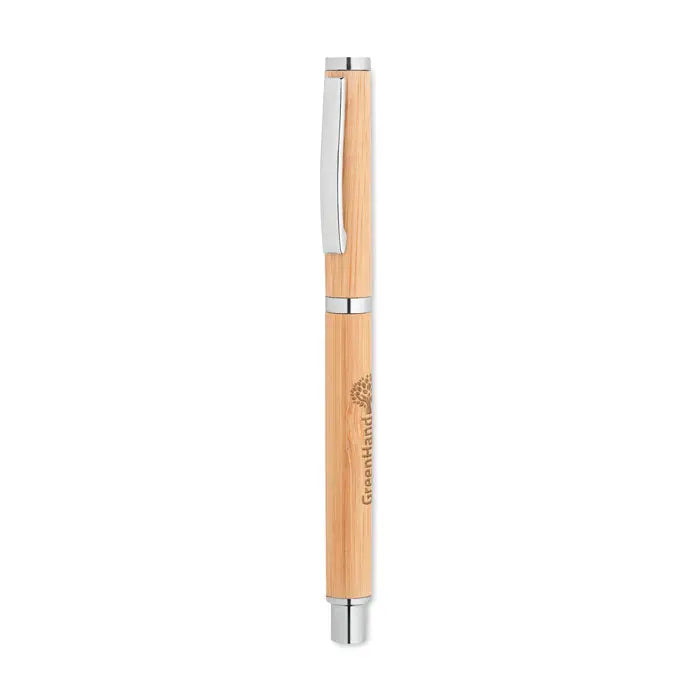 Pen gel din bambus cu design minimalist, accente metalice argintii și logo greenhand gravat central