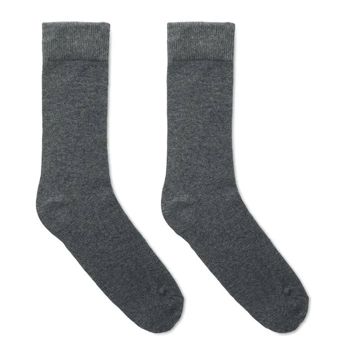 Pereche de sosete in cutie cadou l din tricot gri inchis cu textura si manseta reiată