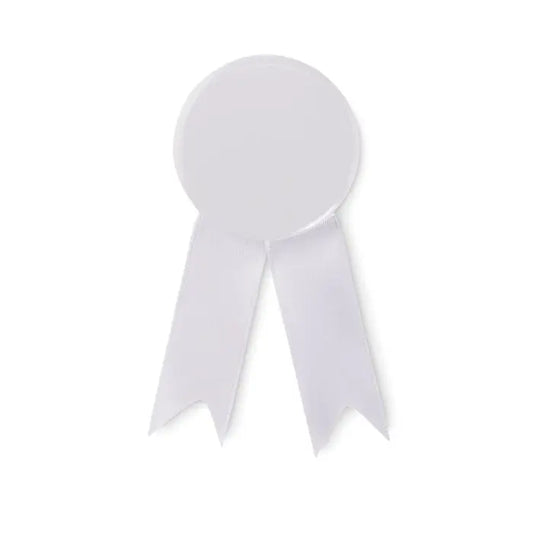 Pin insigna in stil panglica cu panglica alba de satin, centru circular si doua cozi fluide