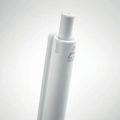 Pix cu buton din abs reciclat alb cu design minimalist si simbol mic de reciclare langa clips
