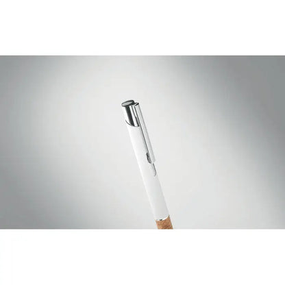 Pix din aluminiu cu buton alb cu clip si capac argintiu si grip natural din plută la baza pixului