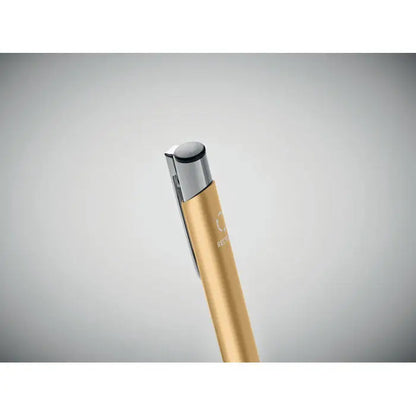 Pix din aluminiu reciclat auriu cu finisaj metalic lucios si clipsa argintie pentru scris elegant