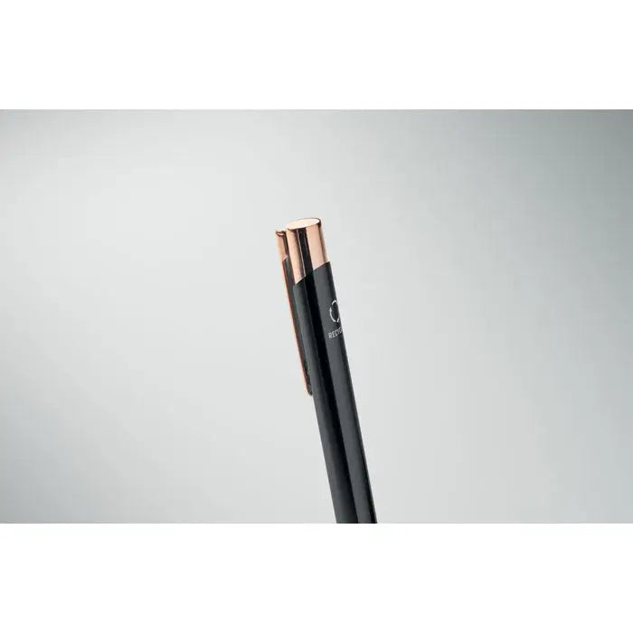 Pix din aluminiu reciclat negru cu accente rose gold și design modern, elegant și funcțional