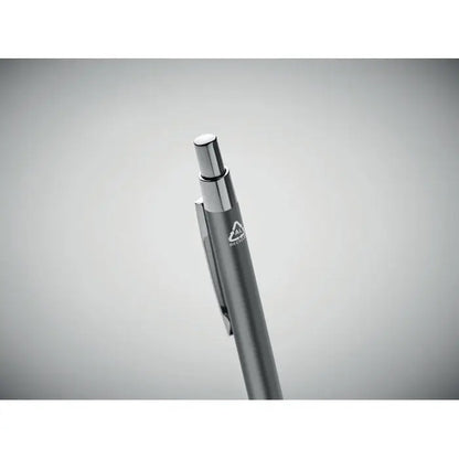 Pix din aluminiu reciclat negru mat cu bila retractabilă și clip argintiu pentru birou sau şcoală