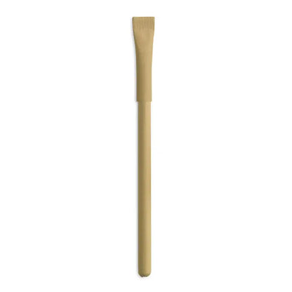 Un pix din hartie reciclata cu un design elegant si fus din bambus maro deschis pentru ceai matcha