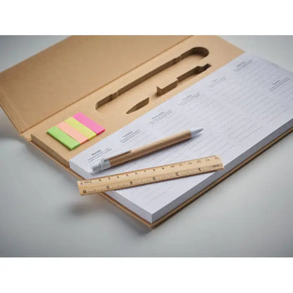 Planificator saptamanal desktop cu pix din lemn cu grip alb si capac eco-friendly