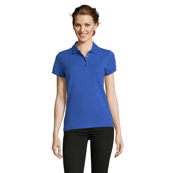 Un polo scurt albastru regal vibrant cu textura nervurata si guler clasic din colectia polo polo 210 de dama people