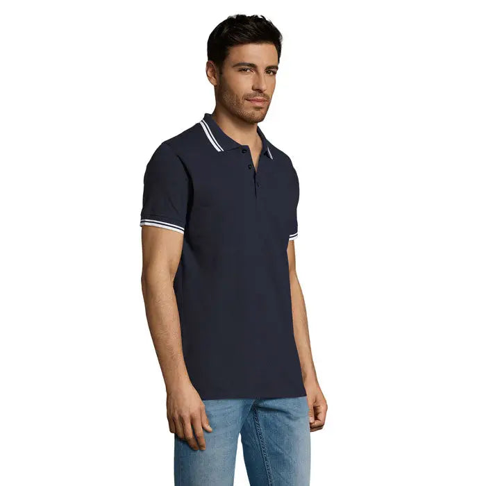 Polo barbati pasadena 200 în bleumarin cu garnitură albă la guler și manșete din material confortabil